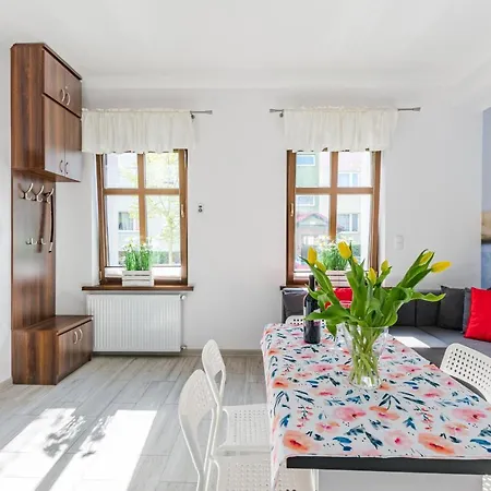 Pod Muralem - Little Heaven * Ustka