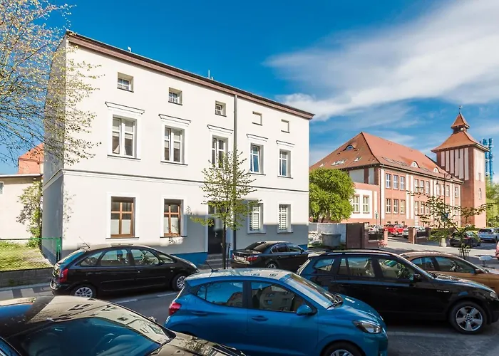 Pod Muralem - Little Heaven ウストカ